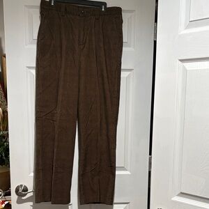 Eddie Bauer Men's Corduroy Pants in Rich Brown